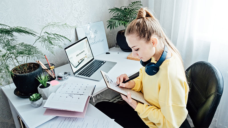Student working on their CV ahead of a job search